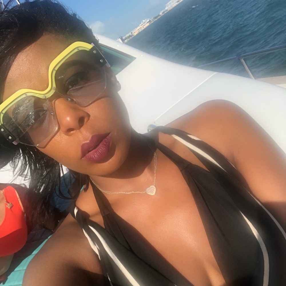 100 Authentic Miu Miu Sunglasses - Picture 5 of 7